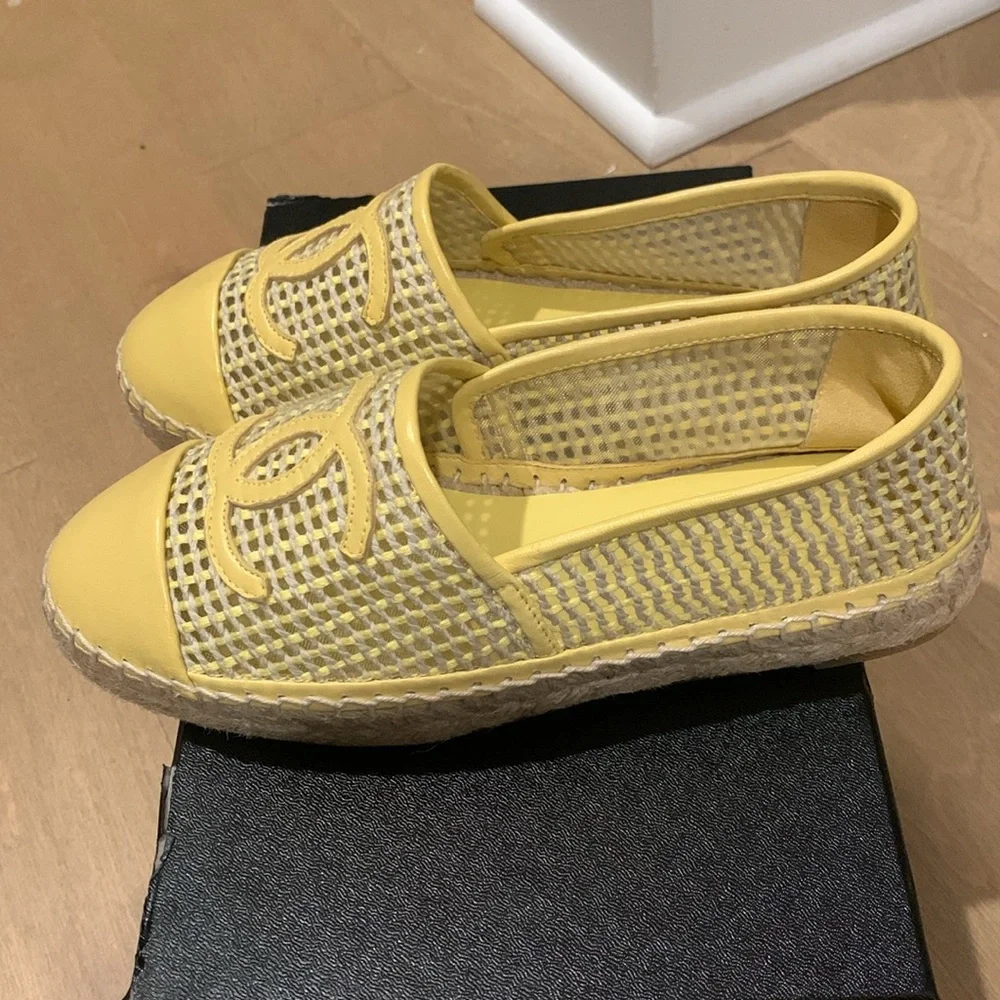 Chanel Espadrilles size 36 - Picture 2 of 3
